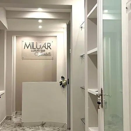 Miluar Luxury - Vanvitelli Bed & Breakfast *
