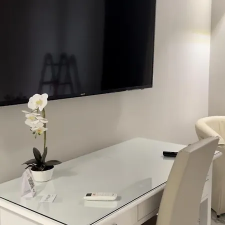 Miluar Luxury - Vanvitelli Bed and Breakfast Νάπολη