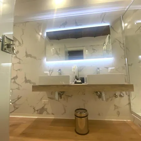 Miluar Luxury - Vanvitelli 4*