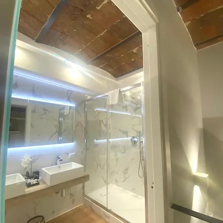 Miluar Luxury - Vanvitelli 4* נאפולי