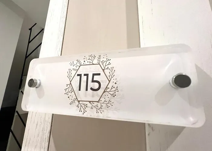 B&B Miluar Luxury - Vanvitelli 나폴리