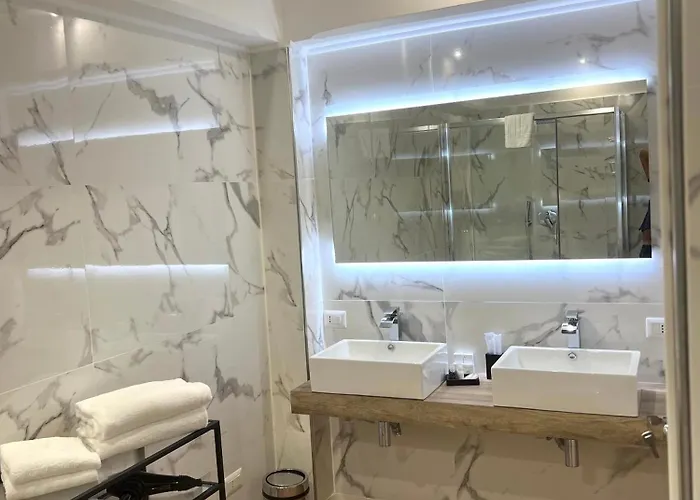 B&B Miluar Luxury - Vanvitelli 4*